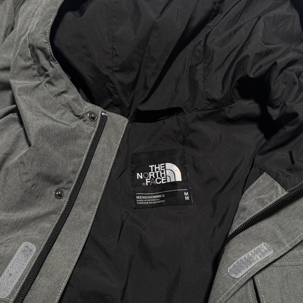 The North Face Men's Charcoal Hooded Raincoat - Picture 4 of 4